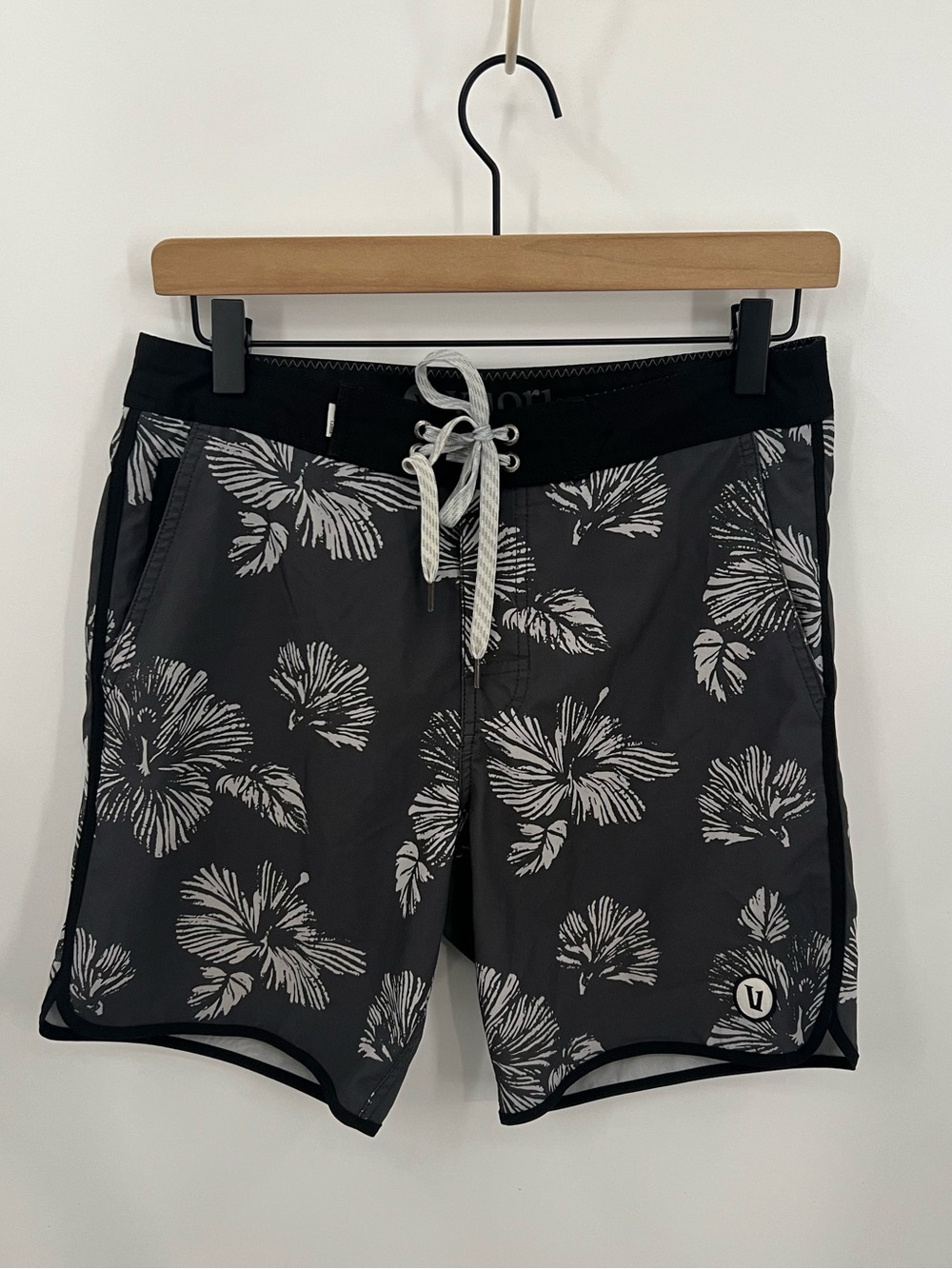 Vuori Men's Cruise Stretch Swim Trunks board shorts with Drawstring Waist
